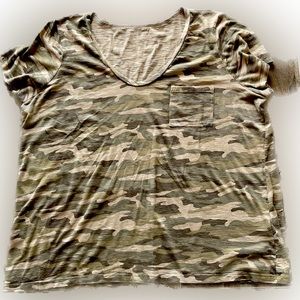 Woman’s Camo V Neck T, size XXL